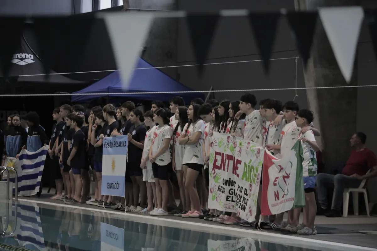 Foto sobre Destacada participación de nadadores sanduceros en el Torneo Promesas del Cono Sur