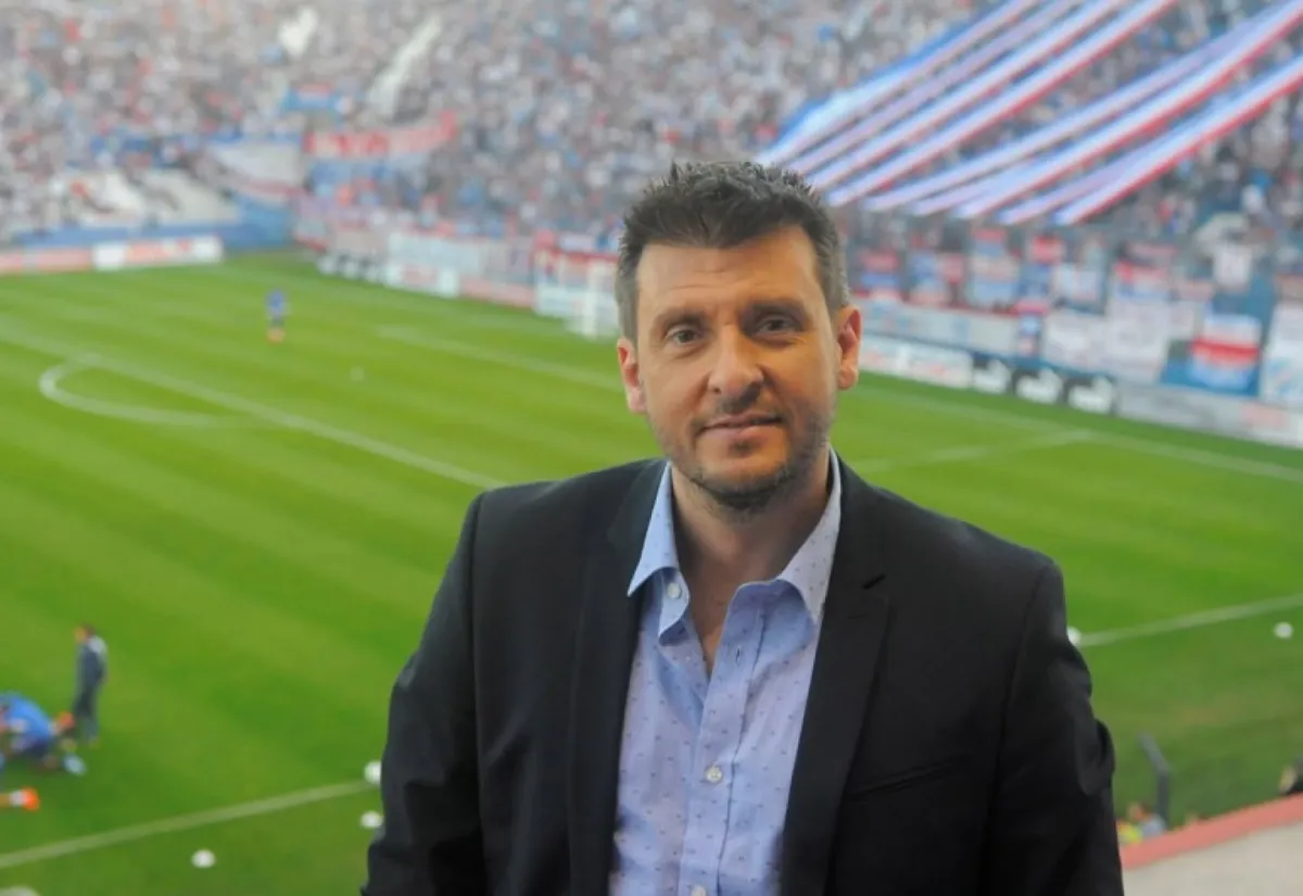 Foto sobre Periodistas en tensión: Martín Charquero y Rodolfo Pereyra casi se van a los golpes en la previa del clásico uruguayo