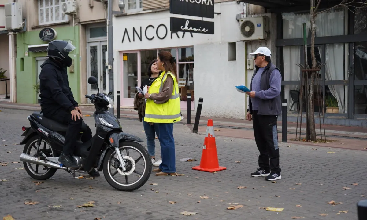 Foto sobre Intendencia y Ulosev realizaron una jornada de concientización sobre el uso del celular al volante