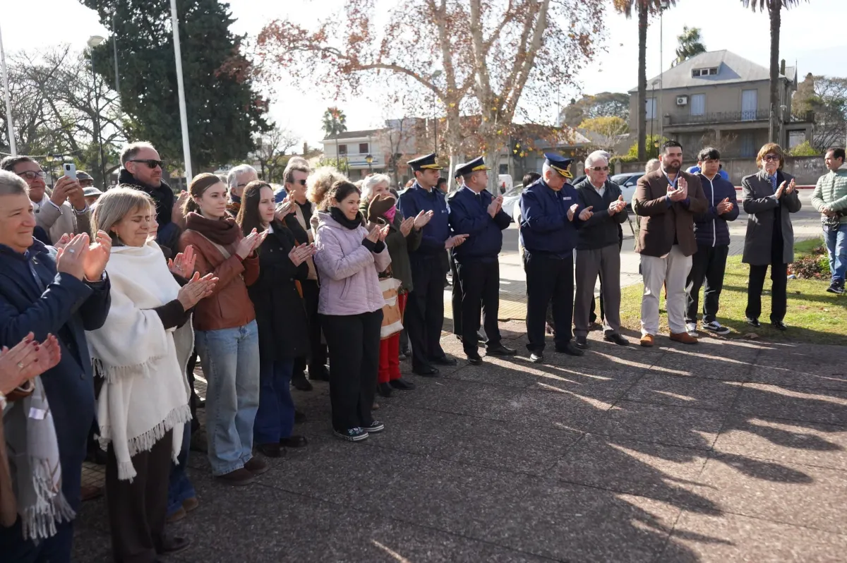 Foto sobre Paysandú conmemoró los 237 años de la Toma de la Bastilla con un acto en plaza Artigas