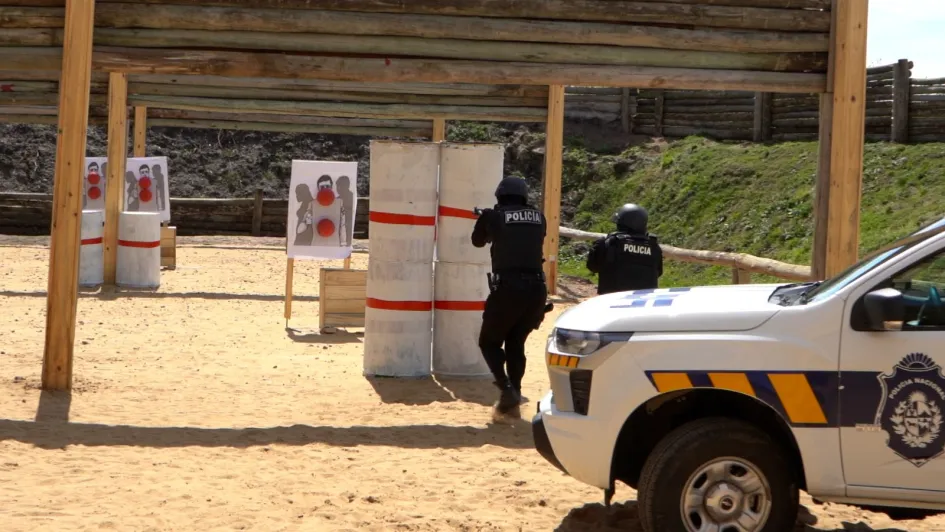 Foto sobre Paysandú refuerza la capacitación policial con prácticas y formación teórica en el nuevo polígono