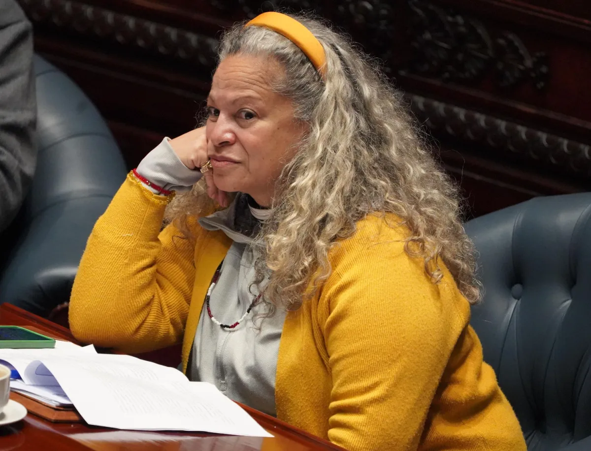 Foto sobre Senadora propone jugar sin público si no hay garantías de seguridad: “El derecho a la vida está por encima de cualquier espectáculo”