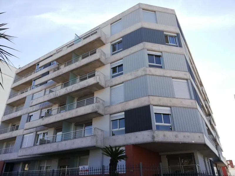 Foto sobre Tragedia en Montevideo: investigan si la caída de un mueble provocó la confusa muerte de una pareja de 74 años