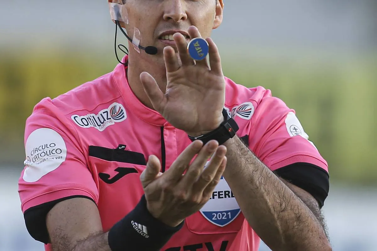 Foto sobre Conocé las nuevas reglas del fútbol uruguayo que se aplicarán en el Torneo Clausura