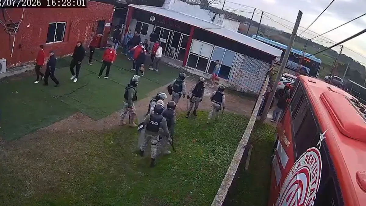 Foto sobre Paysandú FC cuestionó el perjuicio del paro tras viajar a Montevideo para enfrentar a Colón