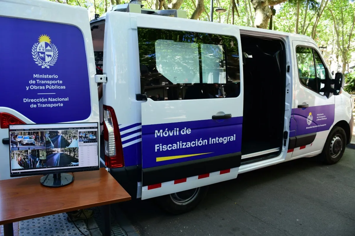 Foto sobre ¿Qué controlan las nuevas camionetas del MTOP en las rutas? Así funciona la tecnología que ya fiscaliza vehículos en Uruguay