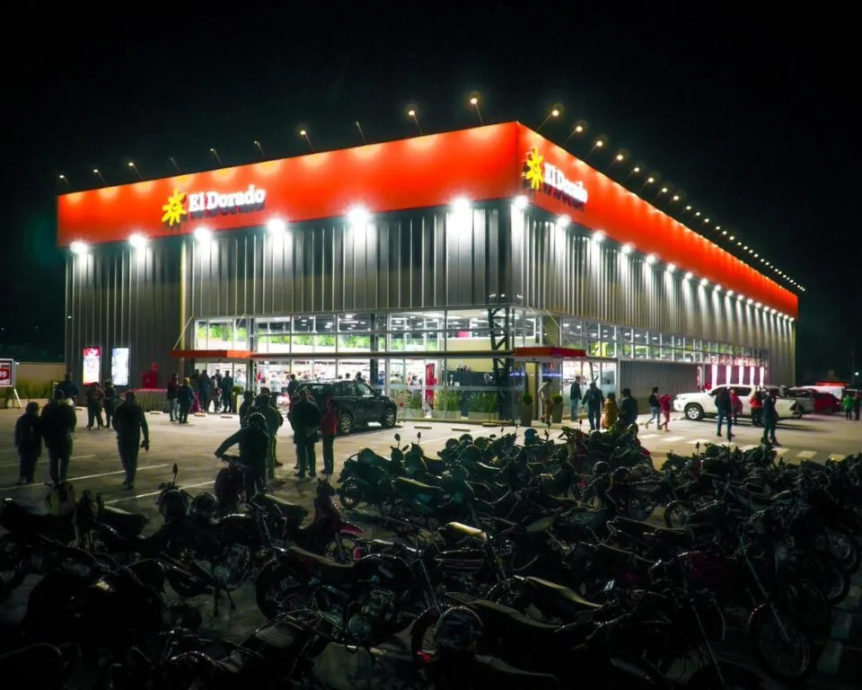 Foto sobre Salto: tras un hurto de carne, la Justicia prohibió a dos personas acercarse a cuatro supermercados por 120 días