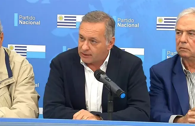 Foto sobre El Partido Nacional presenta al gobierno 35 propuestas para combatir crimen organizado, narcotráfico y homicidios en Uruguay