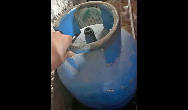 Foto sobre Advierten en Paysandú por una elaborada estafa con falsas garrafas ofrecidas en Marketplace