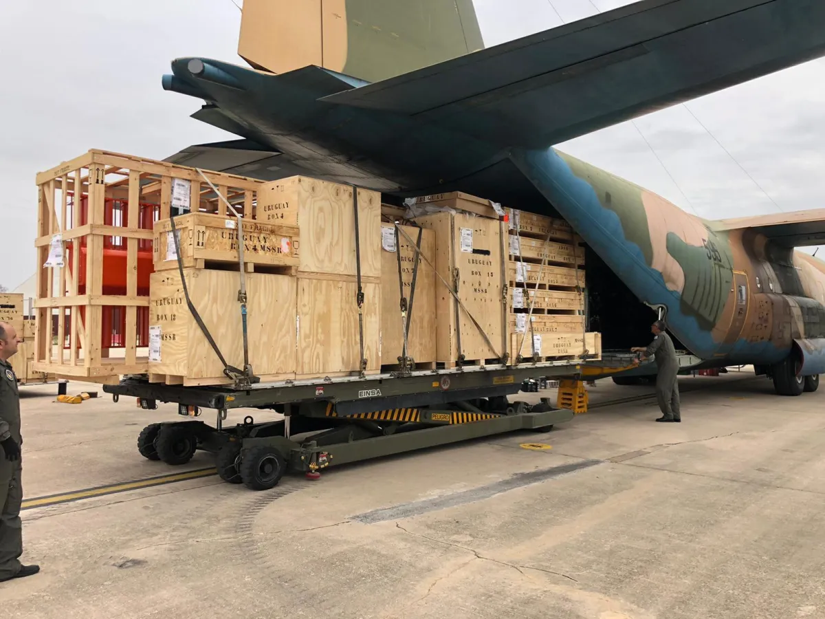 Foto sobre Uruguay inició el envío de ayuda humanitaria a Venezuela: despegó el primer vuelo del avión Hércules con 15 toneladas de insumos