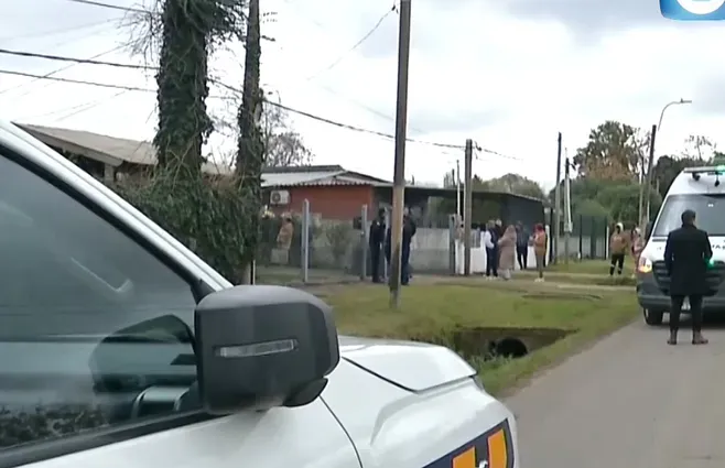 Foto sobre Investigan la muerte de un hombre hallado tras un incendio en Flor de Maroñas
