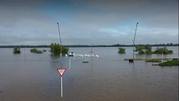 Foto sobre Uruguay se prepara para un fuerte El Niño: Gobierno estima hasta 25.000 desplazados y aseguró US$ 750 millones para enfrentar emergencias