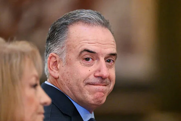 Foto sobre La agenda en días grises: cuando la lluvia suspende el compromiso con el interior