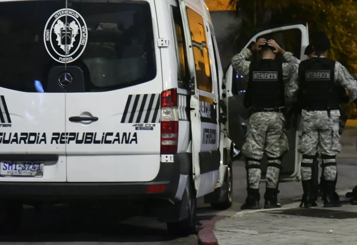Foto sobre Policías  de Guardia Republicana y usuarios de armas se movilizarán frente al Ministerio del Interior y pedirán la renuncia de Carlos Negro