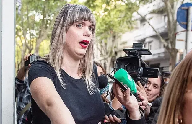 Foto sobre Romina Celeste fue detenida nuevamente tras presentarse en una comisaría: estaba requerida por un caso de desacato