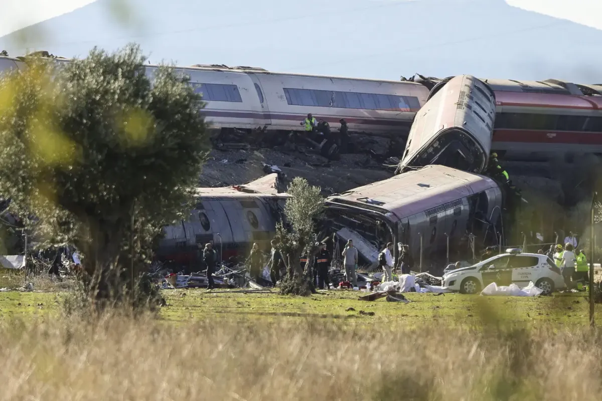 Foto sobre Choque de trenes en España: al menos 64 muertos y decenas de heridos en Toledo
