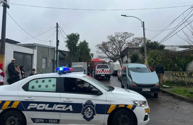 Foto sobre Tragedia en Montevideo: Cinco niños y dos adultos pierden la vida en un incendio