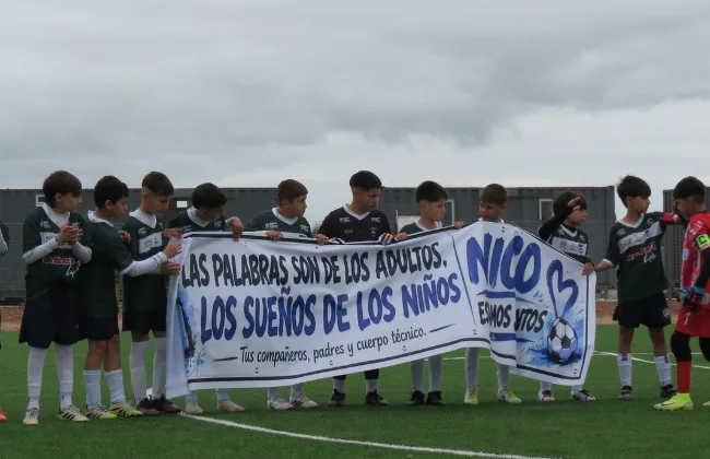 Foto sobre La Blanquita 2016 es finalista nacional, pero la exclusión de Nicolás Vique sigue generando polémica: “Él forma parte del plantel”