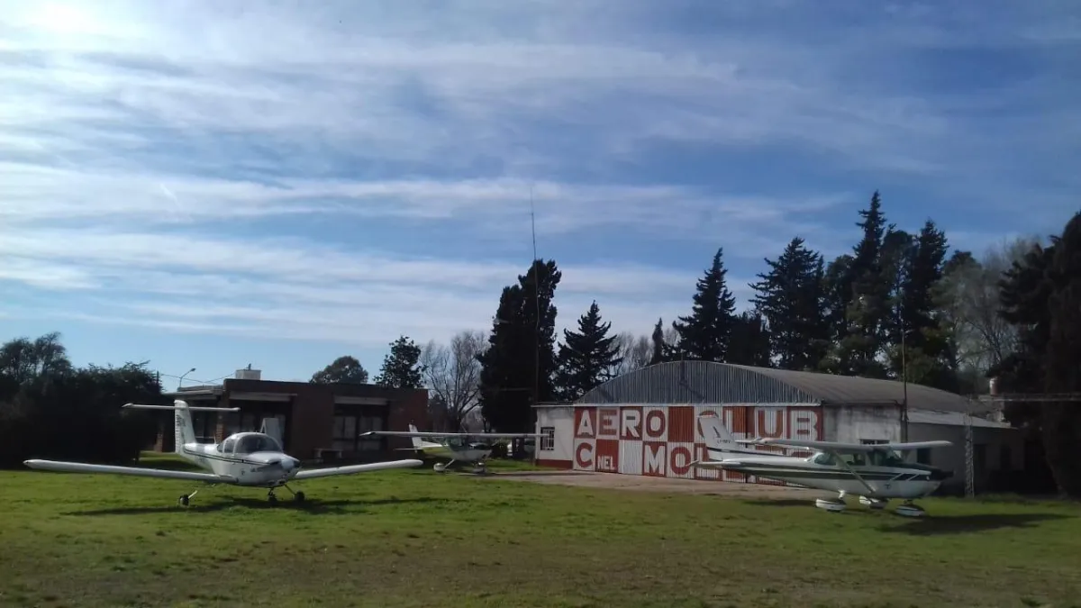Misterio en Córdoba: un instructor de vuelo murió tras caer de una avioneta durante una práctica