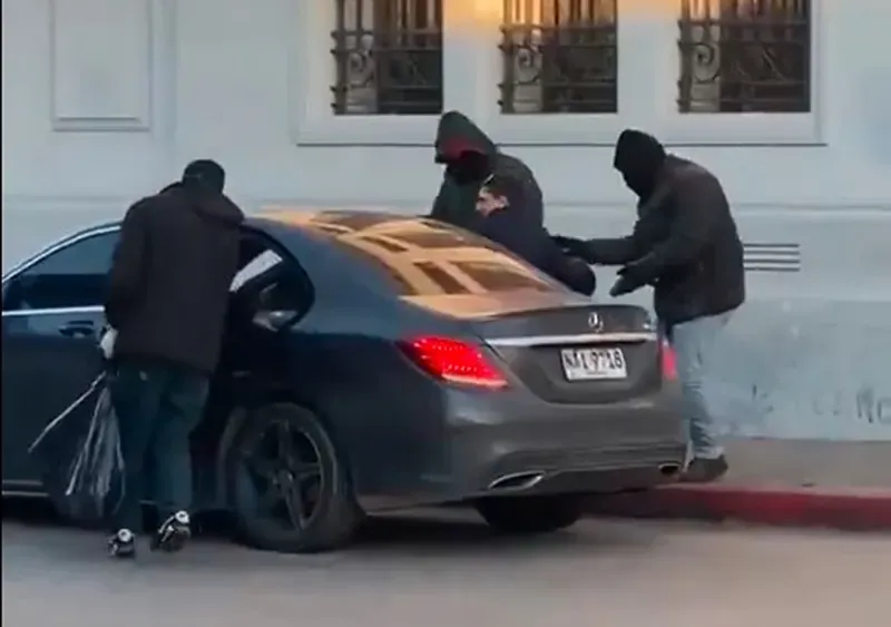 Foto sobre “¡Despertate, hermano, dale!”: la caótica huida de los delincuentes que asaltaron el BROU de Pando