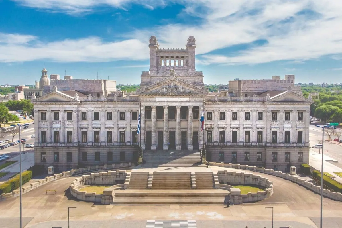 Foto sobre Proyecto para reducir el costo de multas de tránsito reabre el debate en el Senado y suma nuevas propuestas