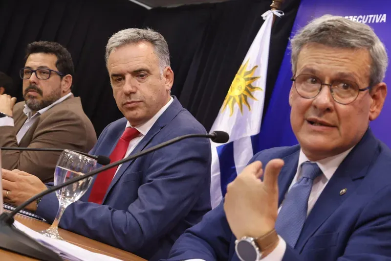 Foto sobre El gobierno ya tiene una decisión tomada: irá por la resición de contarto con el Astillero Cardama